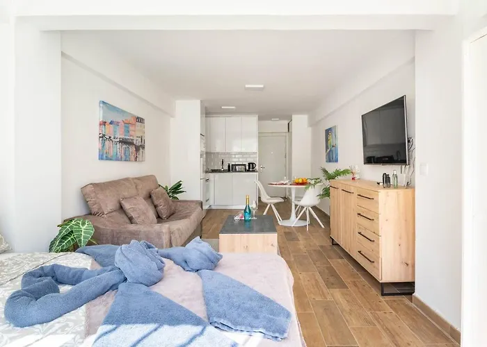 Serenity Chic Apartment City Center With Free Wifi By Namaste Elite